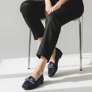 New Beautiisoles Robyn Shreiber Blue Fannie Navy Velvet Loafers Shoes Bow 42/12